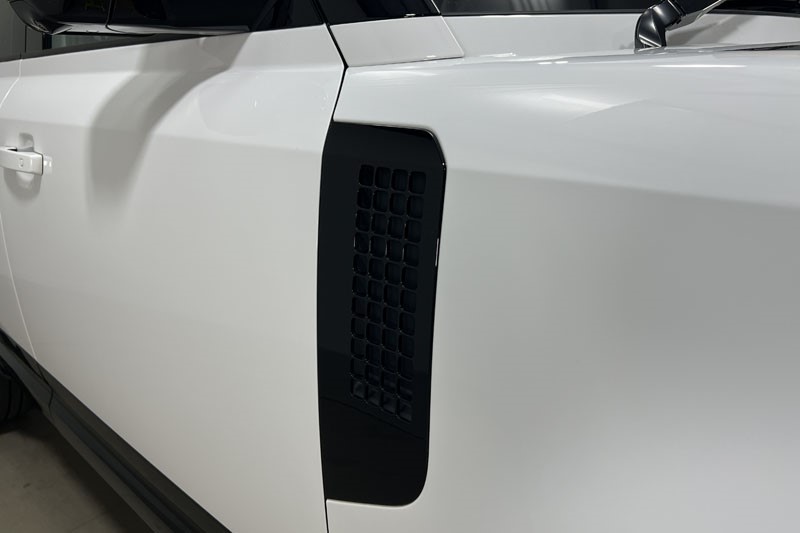 2025 (75) LAND ROVER DEFENDER 3.0 D250 X-Dynamic SE 110 5dr Auto 5320301