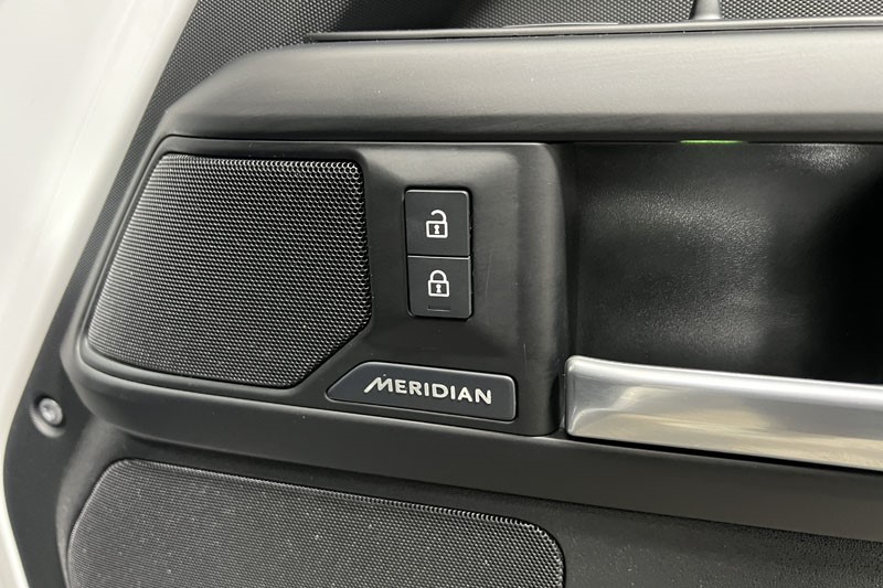 2025 (75) LAND ROVER DEFENDER 3.0 D250 X-Dynamic SE 110 5dr Auto 5320268