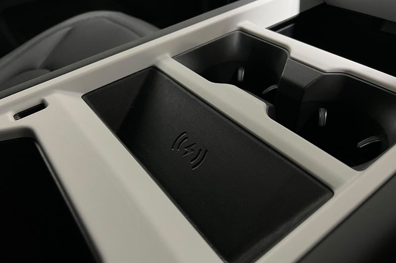 2025 (75) LAND ROVER DEFENDER 3.0 D250 X-Dynamic SE 110 5dr Auto 5320279