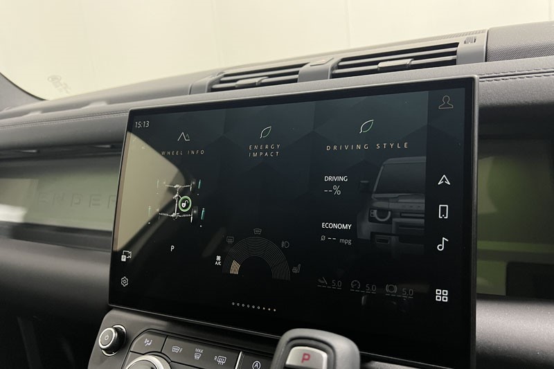 2025 (75) LAND ROVER DEFENDER 3.0 D250 X-Dynamic SE 110 5dr Auto 5320282