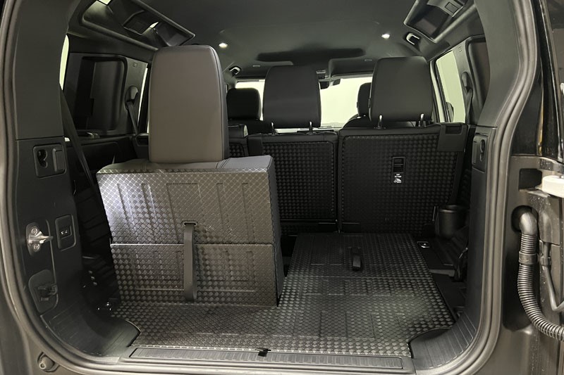 2025 (75) LAND ROVER DEFENDER 3.0 D250 X-Dynamic SE 110 5dr Auto 5320293