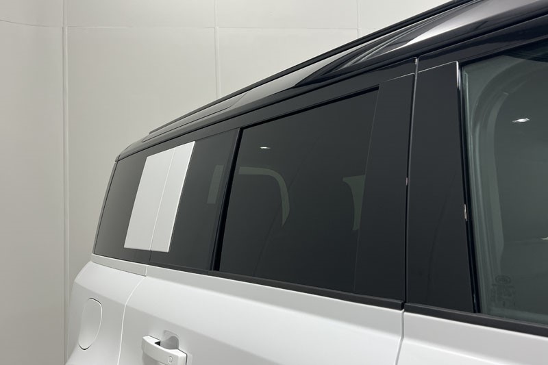 2025 (75) LAND ROVER DEFENDER 3.0 D250 X-Dynamic SE 110 5dr Auto 5320298