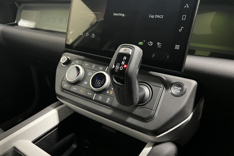 2025 (75) LAND ROVER DEFENDER 3.0 D250 X-Dynamic SE 110 5dr Auto 5320277