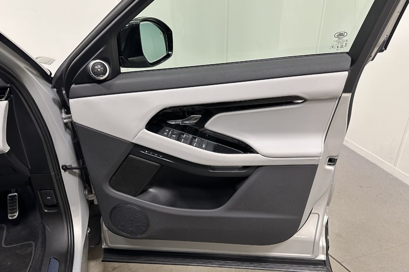 2025 (75) LAND ROVER RANGE ROVER EVOQUE 2.0 D200 Dynamic SE 5dr Auto 5294098