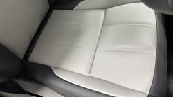 2025 (75) LAND ROVER RANGE ROVER EVOQUE 2.0 D200 Dynamic SE 5dr Auto 5294104