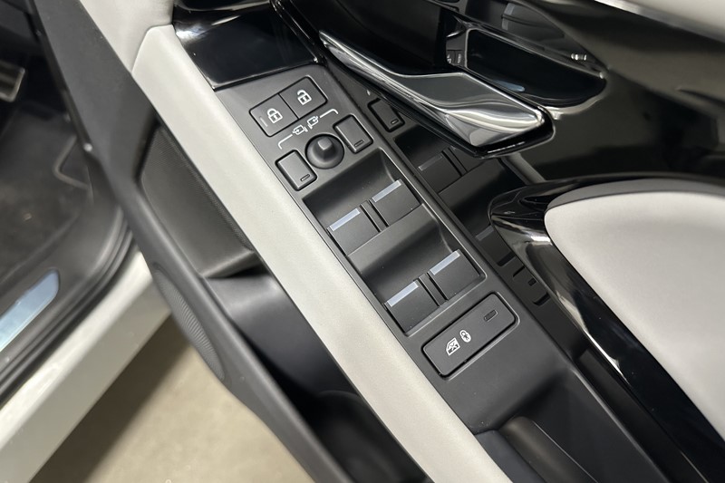 2025 (75) LAND ROVER RANGE ROVER EVOQUE 2.0 D200 Dynamic SE 5dr Auto 5294100