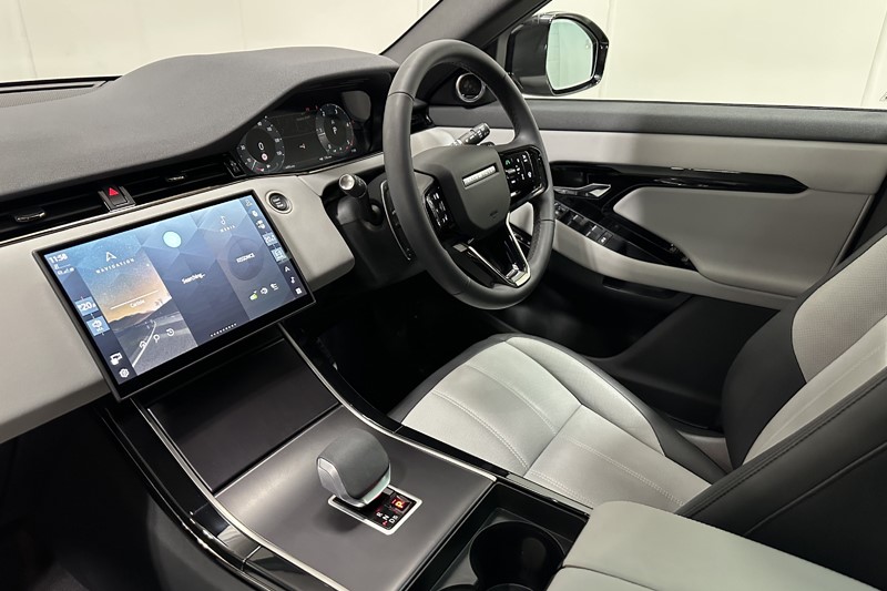 2025 (75) LAND ROVER RANGE ROVER EVOQUE 2.0 D200 Dynamic SE 5dr Auto 5294125