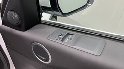 2023 (23) LAND ROVER COMMERCIAL DISCOVERY 3.0 D300 SE Commercial Auto 4655949