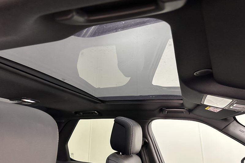 2023 (73) LAND ROVER DISCOVERY 3.0 D300 Dynamic SE 5dr Auto 5137243