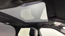 2023 (73) LAND ROVER DISCOVERY 3.0 D300 Dynamic SE 5dr Auto 5137243