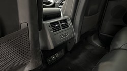 2023 (73) LAND ROVER DISCOVERY 3.0 D300 Dynamic SE 5dr Auto 5137264