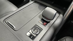 2023 (73) LAND ROVER DISCOVERY 3.0 D300 Dynamic SE 5dr Auto 5137247