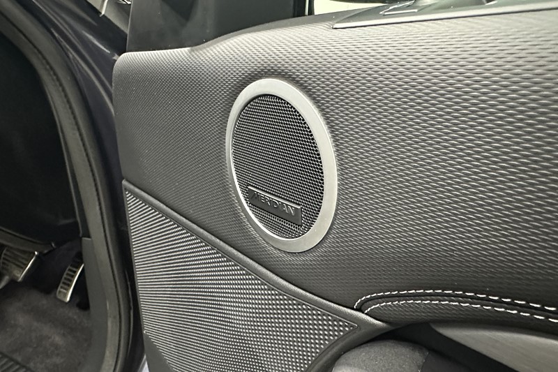 2023 (73) LAND ROVER DISCOVERY 3.0 D300 Dynamic SE 5dr Auto 5137237