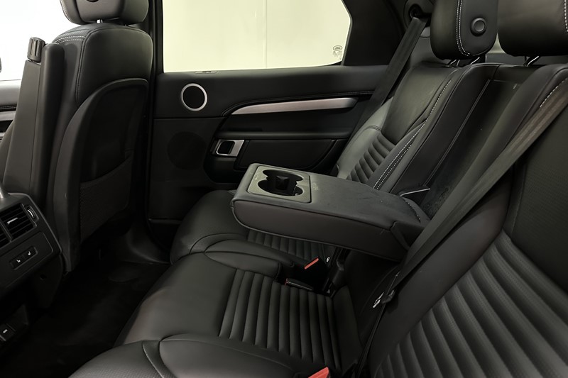 2023 (73) LAND ROVER DISCOVERY 3.0 D300 Dynamic SE 5dr Auto 5137263