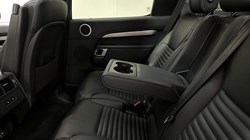 2023 (73) LAND ROVER DISCOVERY 3.0 D300 Dynamic SE 5dr Auto 5137263