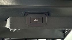 2023 (73) LAND ROVER DISCOVERY 3.0 D300 Dynamic SE 5dr Auto 5137269