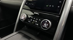 2023 (73) LAND ROVER DISCOVERY 3.0 D300 Dynamic SE 5dr Auto 5137248