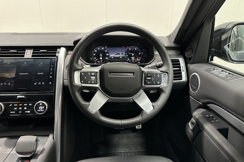 2023 (73) LAND ROVER DISCOVERY 3.0 D300 Dynamic SE 5dr Auto 5137233