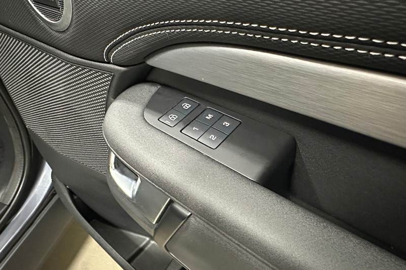 2023 (73) LAND ROVER DISCOVERY 3.0 D300 Dynamic SE 5dr Auto 5137236