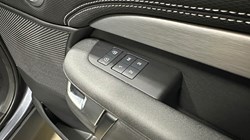 2023 (73) LAND ROVER DISCOVERY 3.0 D300 Dynamic SE 5dr Auto 5137236