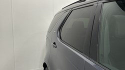 2023 (73) LAND ROVER DISCOVERY 3.0 D300 Dynamic SE 5dr Auto 5137273