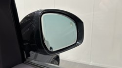 2023 (73) LAND ROVER DISCOVERY 3.0 D300 Dynamic SE 5dr Auto 5137238