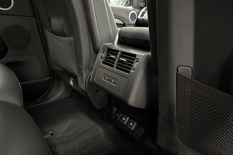 2023 (73) LAND ROVER DISCOVERY 3.0 D300 Dynamic SE 5dr Auto 5137234