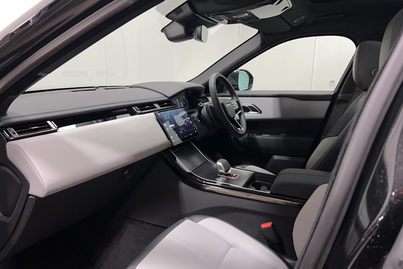 2025 (75) LAND ROVER RANGE ROVER VELAR 2.0 D200 MHEV Dynamic SE 5dr Auto 5422784