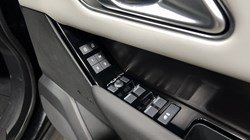 2025 (75) LAND ROVER RANGE ROVER VELAR 2.0 D200 MHEV Dynamic SE 5dr Auto 5422766