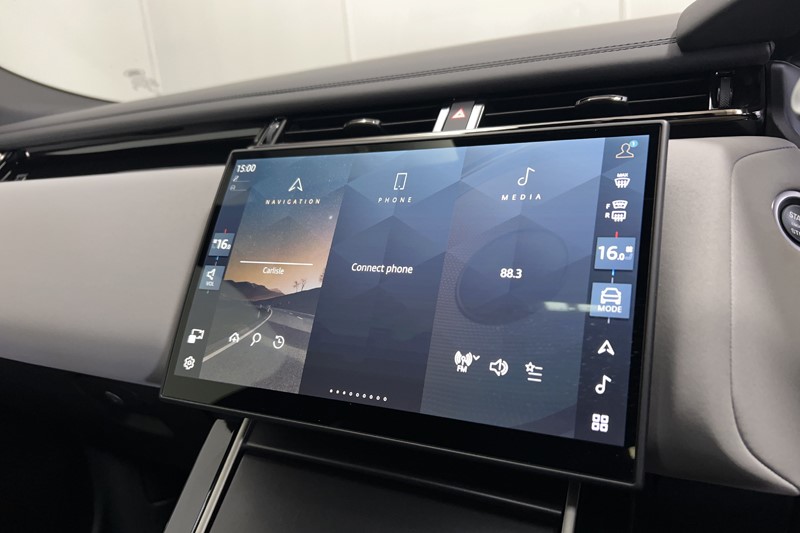 2025 (75) LAND ROVER RANGE ROVER VELAR 2.0 D200 MHEV Dynamic SE 5dr Auto 5422776