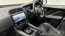 2020 (20) JAGUAR F-PACE 3.0d V6 300 Sport 5dr Auto AWD 4691705