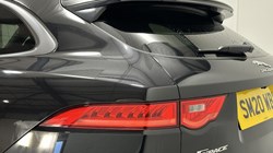 2020 (20) JAGUAR F-PACE 3.0d V6 300 Sport 5dr Auto AWD 4691713