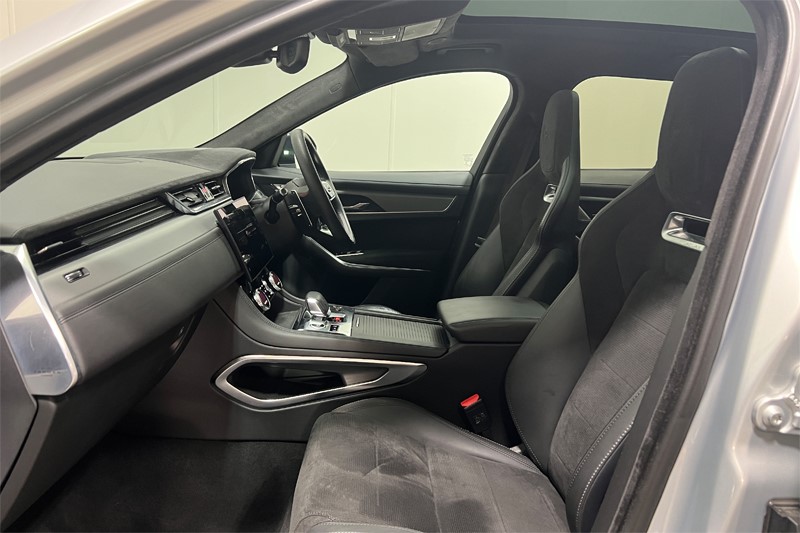 2021 (21) JAGUAR F-PACE 5.0 V8 550 SVR 5dr Auto AWD 4677339