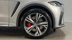 2021 (21) JAGUAR F-PACE 5.0 V8 550 SVR 5dr Auto AWD 4677344