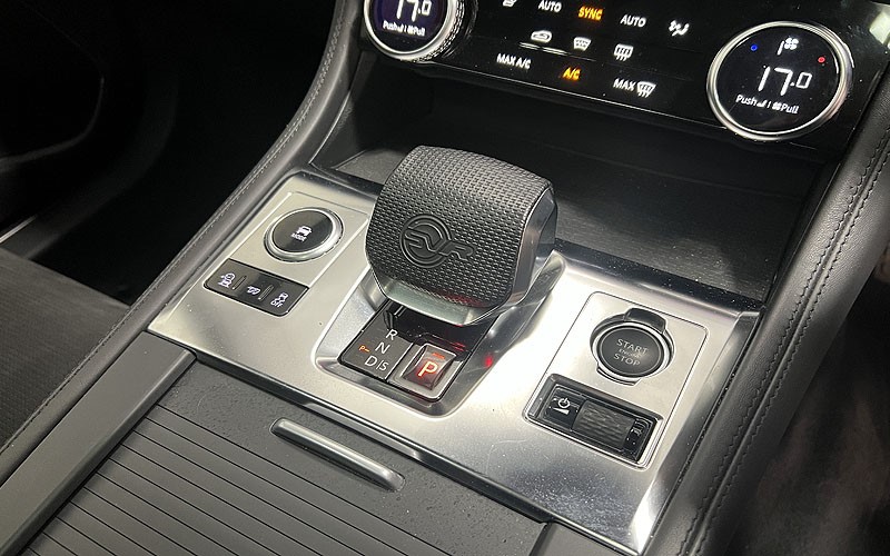 2021 (21) JAGUAR F-PACE 5.0 V8 550 SVR 5dr Auto AWD 4677359