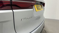 2021 (21) JAGUAR F-PACE 5.0 V8 550 SVR 5dr Auto AWD 4677385