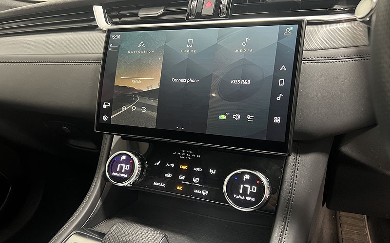 2021 (21) JAGUAR F-PACE 5.0 V8 550 SVR 5dr Auto AWD 4677360