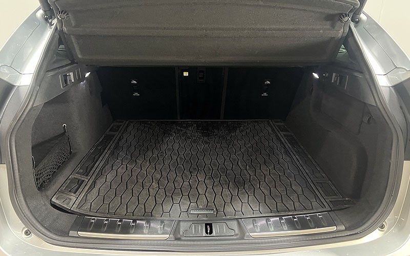 2021 (21) JAGUAR F-PACE 5.0 V8 550 SVR 5dr Auto AWD 4677381