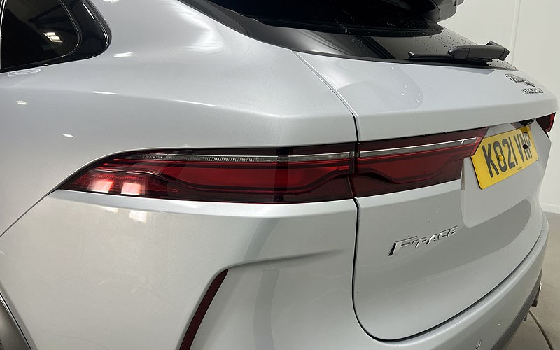 2021 (21) JAGUAR F-PACE 5.0 V8 550 SVR 5dr Auto AWD 4677384