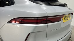 2021 (21) JAGUAR F-PACE 5.0 V8 550 SVR 5dr Auto AWD 4677384