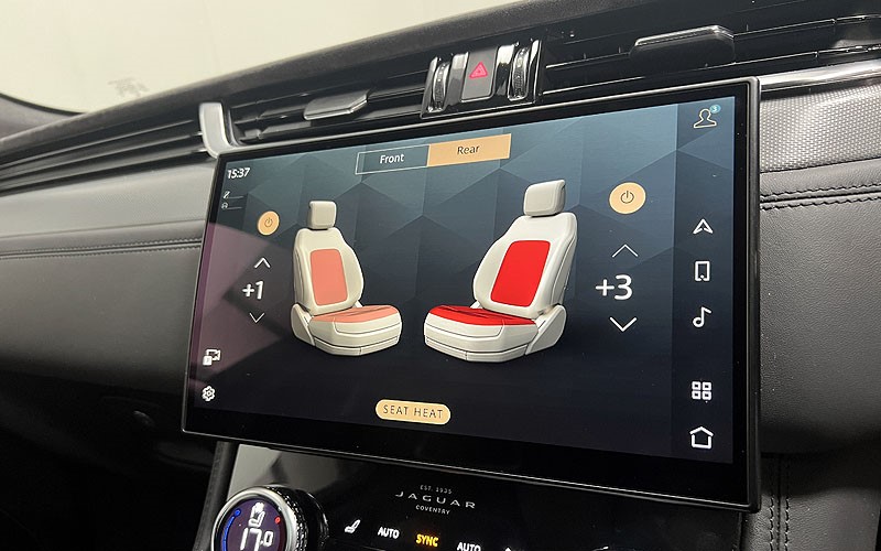 2021 (21) JAGUAR F-PACE 5.0 V8 550 SVR 5dr Auto AWD 4677368