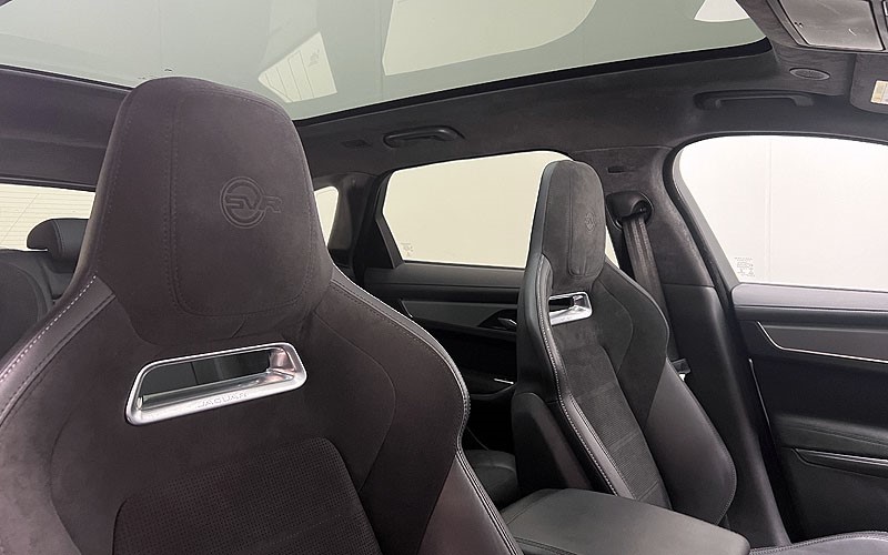 2021 (21) JAGUAR F-PACE 5.0 V8 550 SVR 5dr Auto AWD 4677354