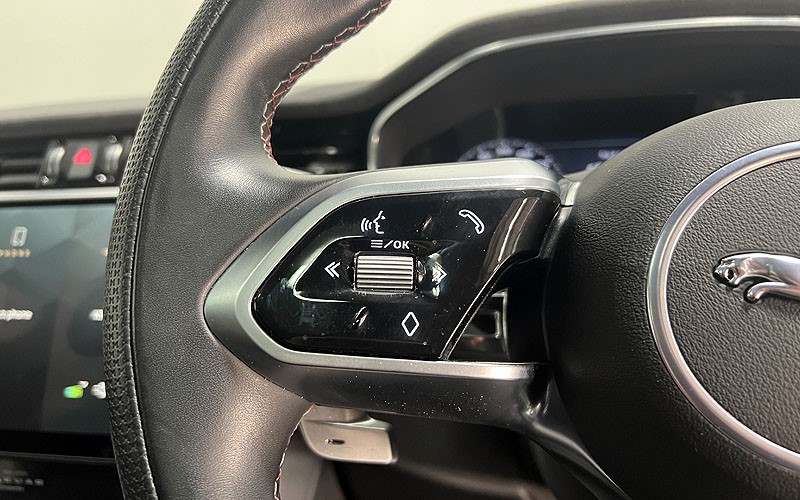 2021 (21) JAGUAR F-PACE 5.0 V8 550 SVR 5dr Auto AWD 4677357