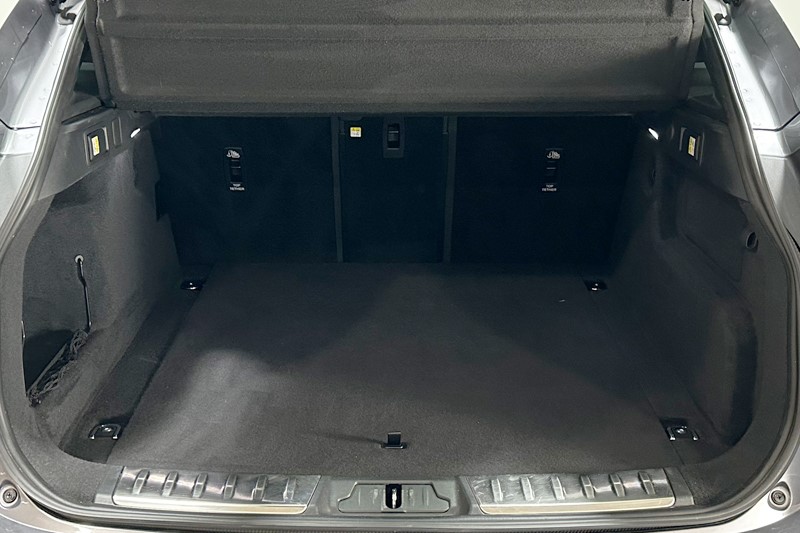 2021 (21) JAGUAR F-PACE 5.0 V8 550 SVR 5dr Auto AWD 4931085