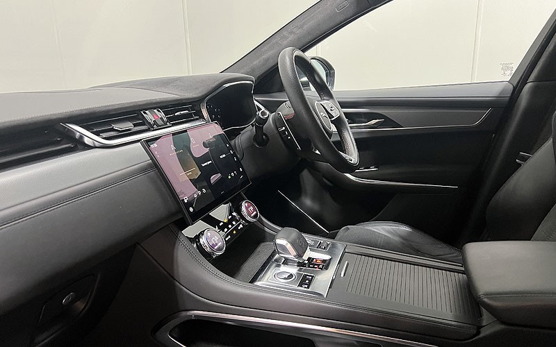 2021 (21) JAGUAR F-PACE 5.0 V8 550 SVR 5dr Auto AWD 4677374