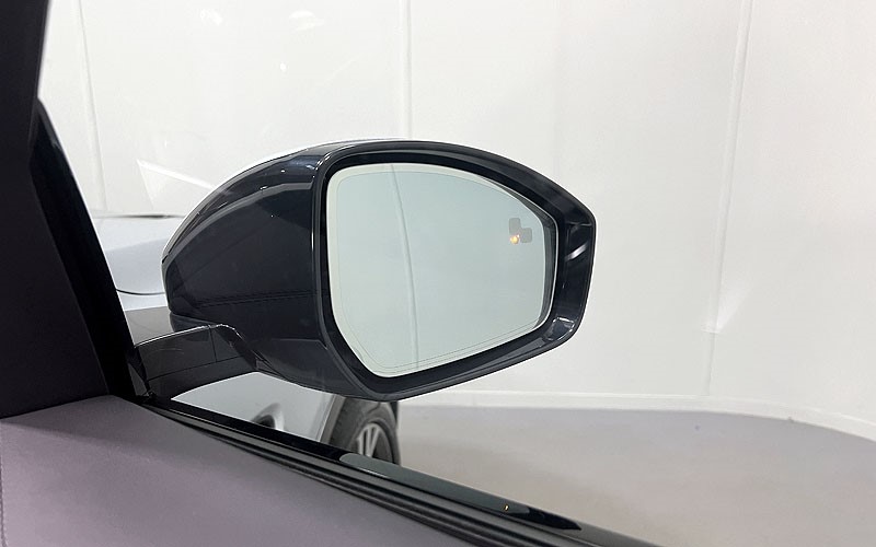 2021 (21) JAGUAR F-PACE 5.0 V8 550 SVR 5dr Auto AWD 4677351