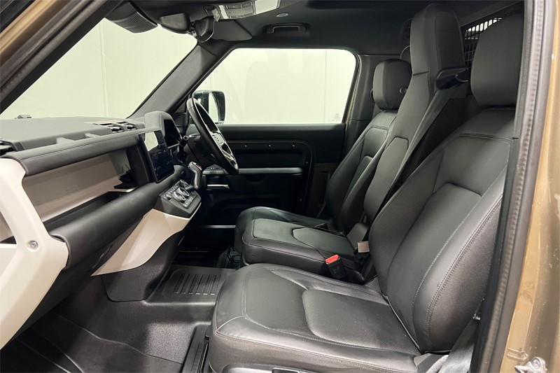 2025 (25) LAND ROVER COMMERCIAL DEFENDER 3.0 D250 Hard Top S Auto 4740089