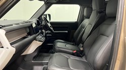 2025 (25) LAND ROVER COMMERCIAL DEFENDER 3.0 D250 Hard Top S Auto 4740089