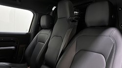 2025 (25) LAND ROVER COMMERCIAL DEFENDER 3.0 D250 Hard Top S Auto 4740118