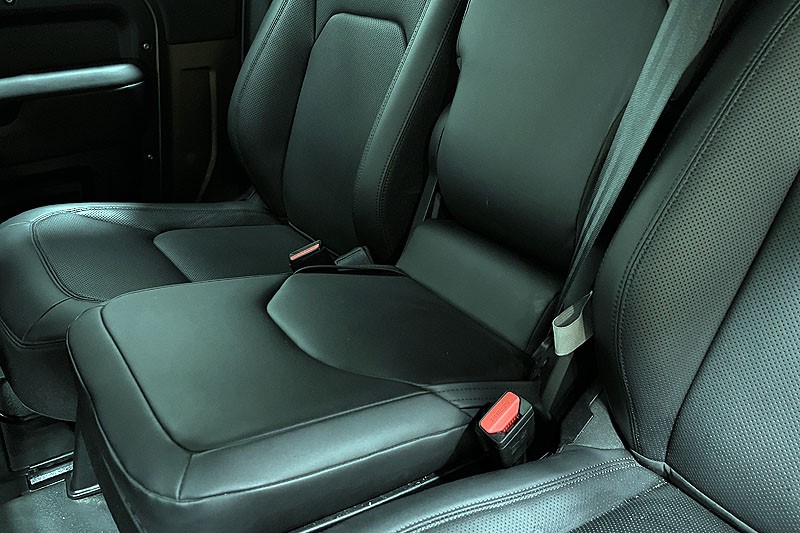 2025 (25) LAND ROVER COMMERCIAL DEFENDER 3.0 D250 Hard Top S Auto 4740119